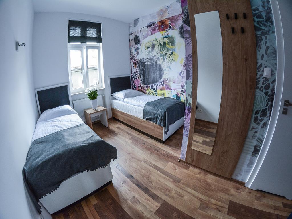 Mariacka 13 Wygodne Spanie Katowice Luaran gambar